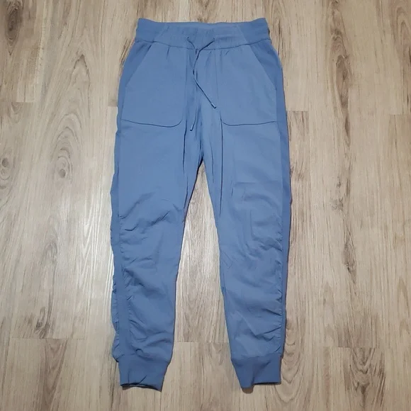 Lululemon Beyond the Studio Jogger *Water Drop Size 6 - Picture 1 of 15
